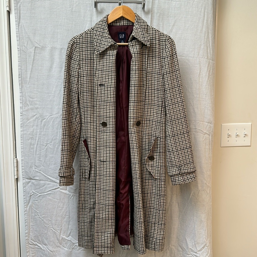 GAP Black and White Houndstooth Trench Coat